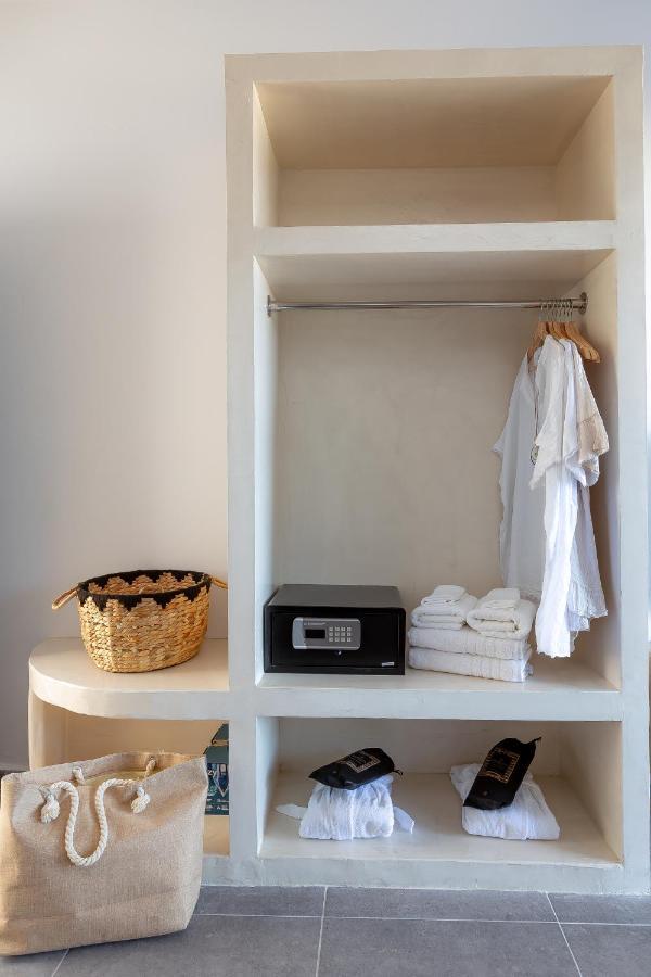 Divino Suites (Adults Only) Fira  Ngoại thất bức ảnh